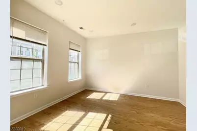 2 Gala Ct, Livingston, NJ 07039 - Photo 5