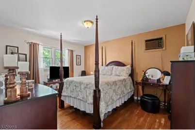 65 Miller Ave, Elmwood Park, NJ 07407 - Photo 33