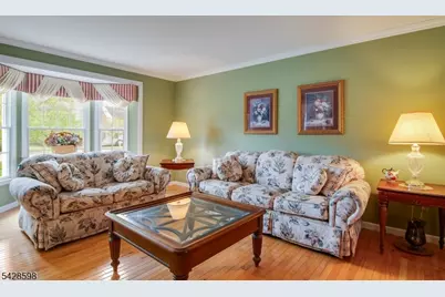14 Chelsea Dr, Jefferson Township, NJ 07438 - Photo 5