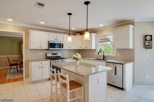 14 Chelsea Dr, Jefferson Township, NJ 07438 - Photo 9