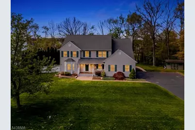 14 Chelsea Dr, Jefferson Township, NJ 07438 - Photo 1