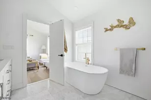 25 Mayfair Pl, Clifton, NJ 07013 - Photo 15