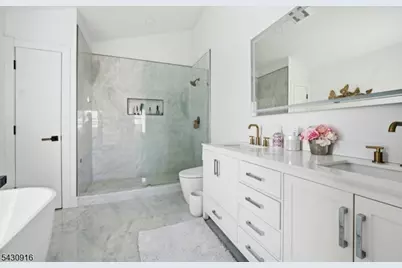 25 Mayfair Pl, Clifton, NJ 07013 - Photo 19