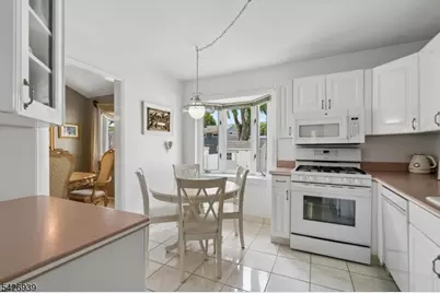 135 Roosevelt Ave, Woodbridge Township, NJ 07067 - Photo 7