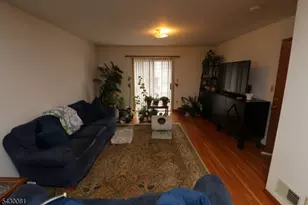 13-15 Garibaldi Ave, Newark, NJ 07114 - Photo 15