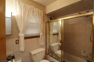 13-15 Garibaldi Ave, Newark, NJ 07114 - Photo 11