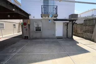 13-15 Garibaldi Ave, Newark, NJ 07114 - Photo 25