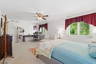 34 Edgefield Dr, Parsippany, NJ 07950 - Photo 29