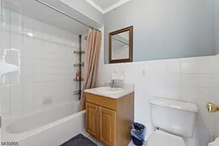 34 Edgefield Dr, Parsippany, NJ 07950 - Photo 25