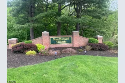 4 Wareham Ct, Scotch Plains Township, NJ 07076 - Photo 1
