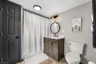 323 Church St, Middletown, NJ 07718 - Photo 23