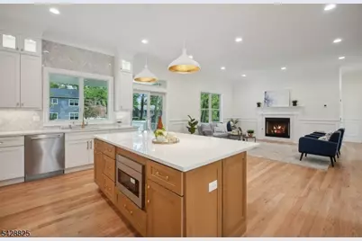 63 Hillside Ave, Livingston, NJ 07039 - Photo 9