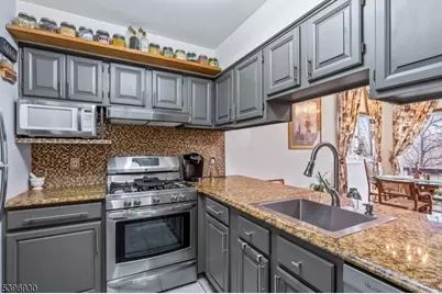 4 Sunrise Dr #10, Vernon Twp., NJ 07462 - Photo 5