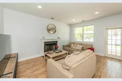 16 Indian Spring Dr, Jefferson Township, NJ 07438 - Photo 7