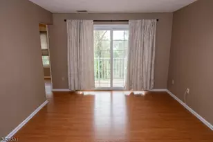 136 Arbor Way, Branchburg Township, NJ 08876 - Photo 7