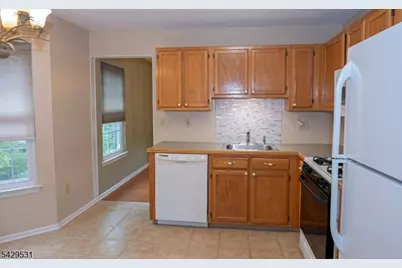 136 Arbor Way, Branchburg Township, NJ 08876 - Photo 3