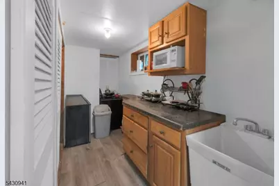 179 Dewey Ave, Totowa, NJ 07512 - Photo 5
