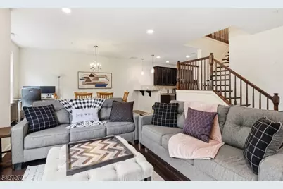 9 Station Sq, Union Township, NJ 07083 - Photo 9