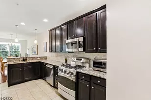 9 Station Sq, Union Township, NJ 07083 - Photo 15