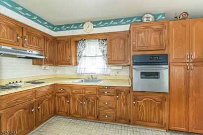 341 Lake Shore Dr, Parsippany, NJ 07034 - Photo 5