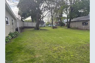 37 Broad St, Flemington, NJ 08822 - Photo 9