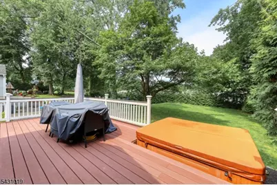 230 Pinelynn Rd, Glen Rock, NJ 07452 - Photo 23