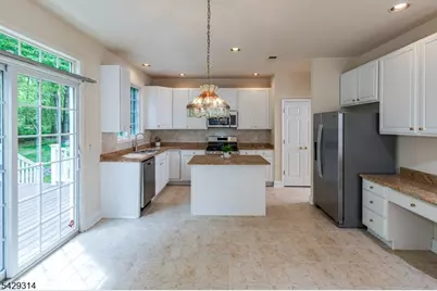 27 Bethpage Dr, Montgomery Township, NJ 08558 - Photo 15