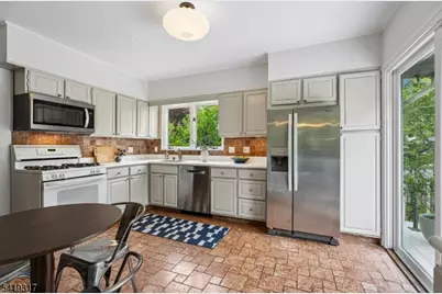 379 Highland Ave, Montclair, NJ 07043 - Photo 15