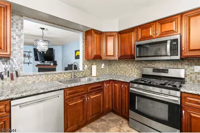 327 Smithwold Rd, Franklin Township, NJ 08873 - Photo 3