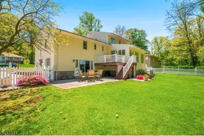 262 Timber Dr, Berkeley Heights Township, NJ 07922 - Photo 5