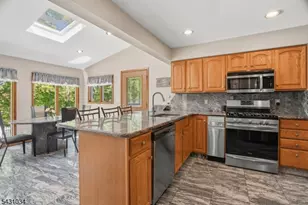 262 Timber Dr, Berkeley Heights Township, NJ 07922 - Photo 11