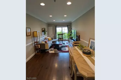 15-19 Tichenor Ln #406, Newark, NJ 07114 - Photo 3