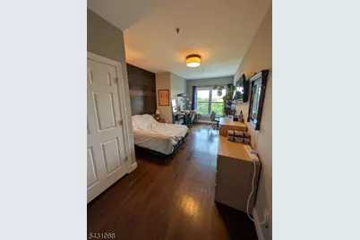 15-19 Tichenor Ln #406, Newark, NJ 07114 - Photo 13