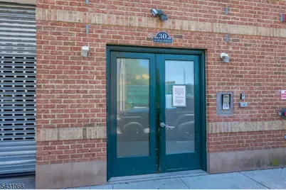 15-19 Tichenor Ln #406, Newark, NJ 07114 - Photo 5