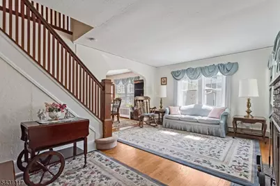 28 Berkeley Pl, Livingston, NJ 07039 - Photo 5