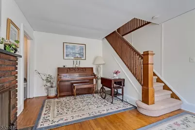 28 Berkeley Pl, Livingston, NJ 07039 - Photo 7