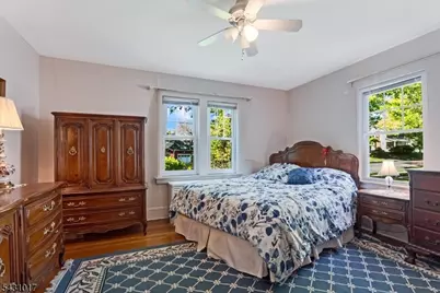 28 Berkeley Pl, Livingston, NJ 07039 - Photo 15