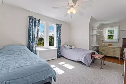 28 Berkeley Pl, Livingston, NJ 07039 - Photo 17