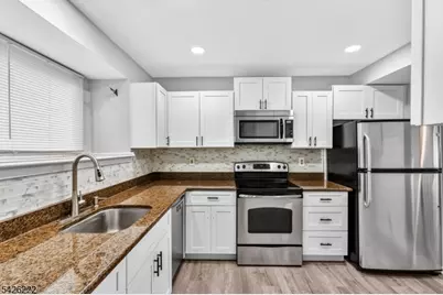 10 Bradovra Ct, Hillsborough Township, NJ 08844 - Photo 5