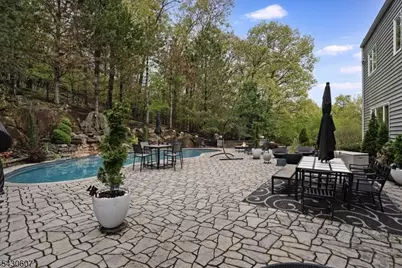 47 Mountainwood Ct, Totowa, NJ 07512 - Photo 35