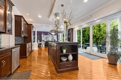 47 Mountainwood Ct, Totowa, NJ 07512 - Photo 11