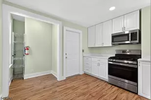 19 Sylvan Pl, Montclair, NJ 07042 - Photo 5