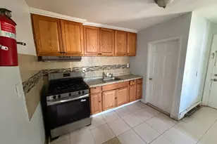 325 Stebbins Pl, Plainfield, NJ 07063 - Photo 3
