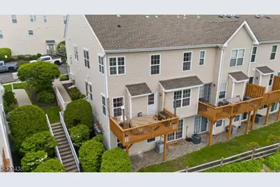 131 Mountainside Dr, Pompton Lakes, NJ 07442 - Photo 41