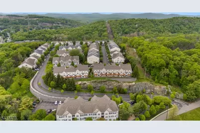 131 Mountainside Dr, Pompton Lakes, NJ 07442 - Photo 45