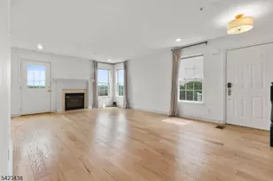 131 Mountainside Dr, Pompton Lakes, NJ 07442 - Photo 9