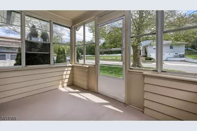 13 Parkway, Caldwell, NJ 07006 - Photo 5