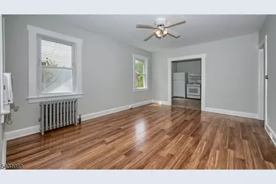 13 Parkway, Caldwell, NJ 07006 - Photo 9