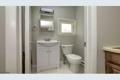 13 Parkway, Caldwell, NJ 07006 - Photo 25
