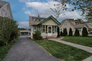 13 Parkway W, Caldwell, NJ 07006 - Photo 3